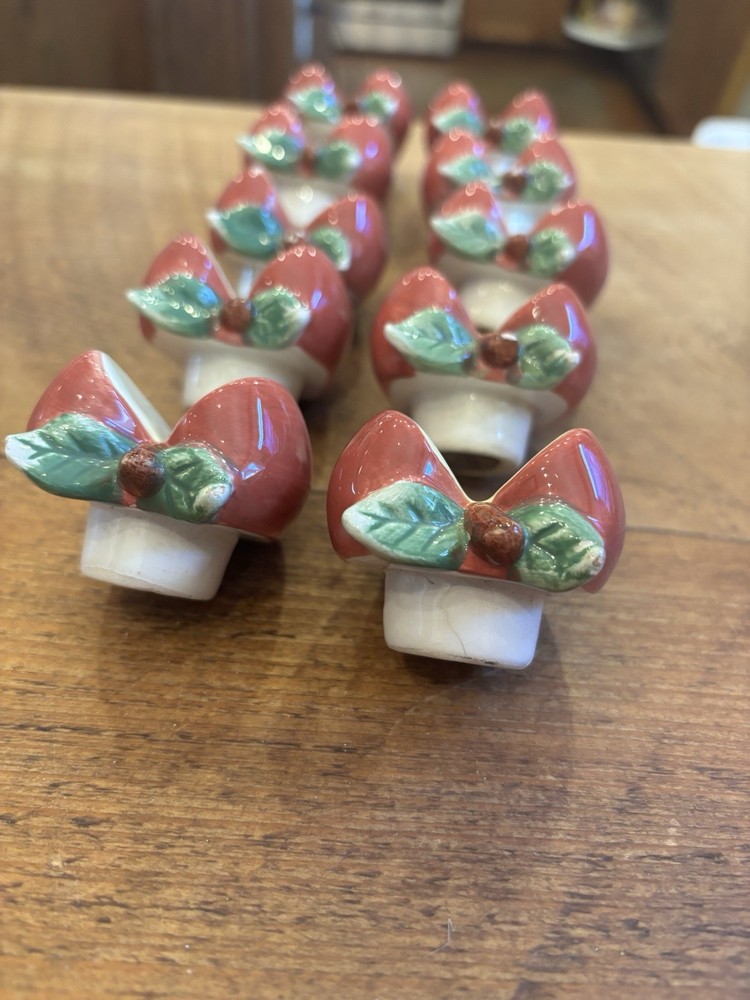 Porcelain Apple Knobs Set Of 10/Cottage Core