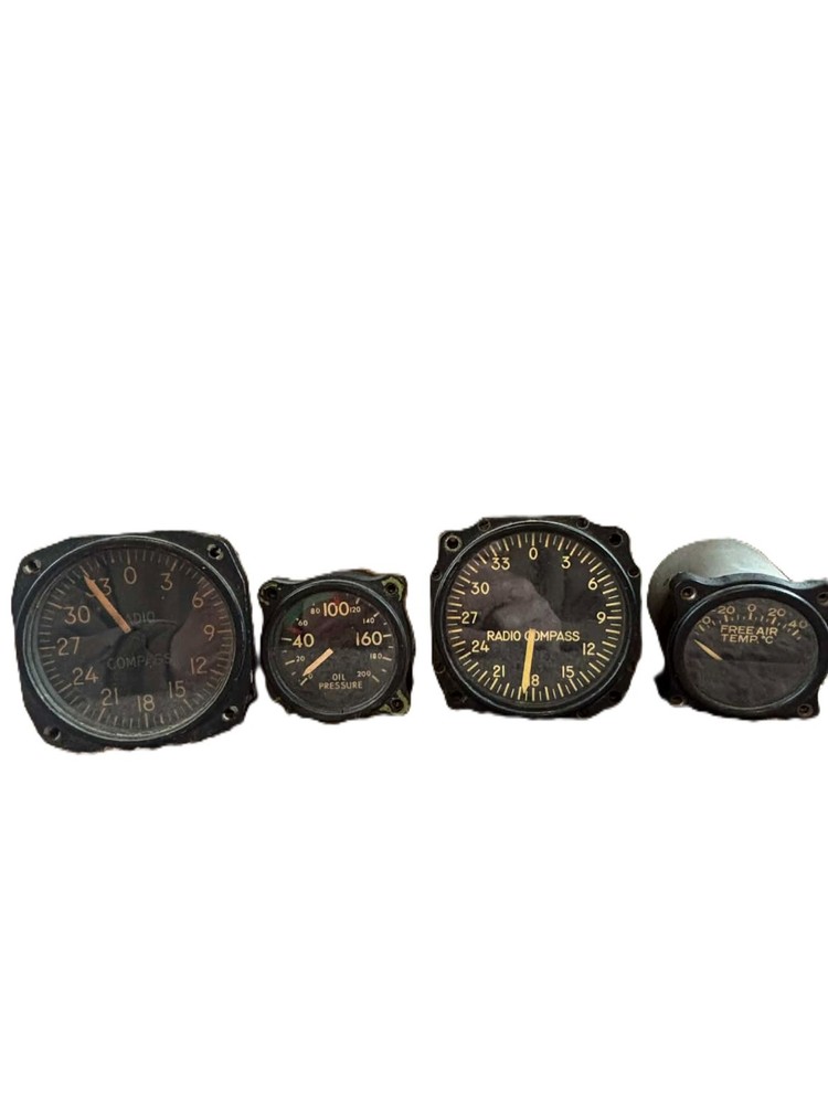 Aircraft Gauges of various types.