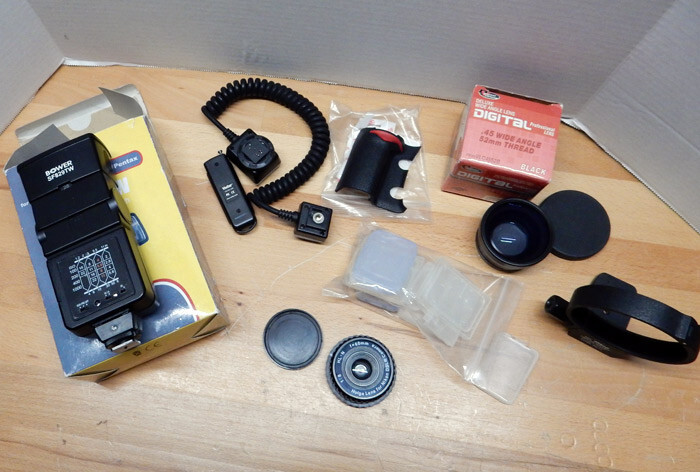 NIKON GRAB BAG - ACCESSORIES