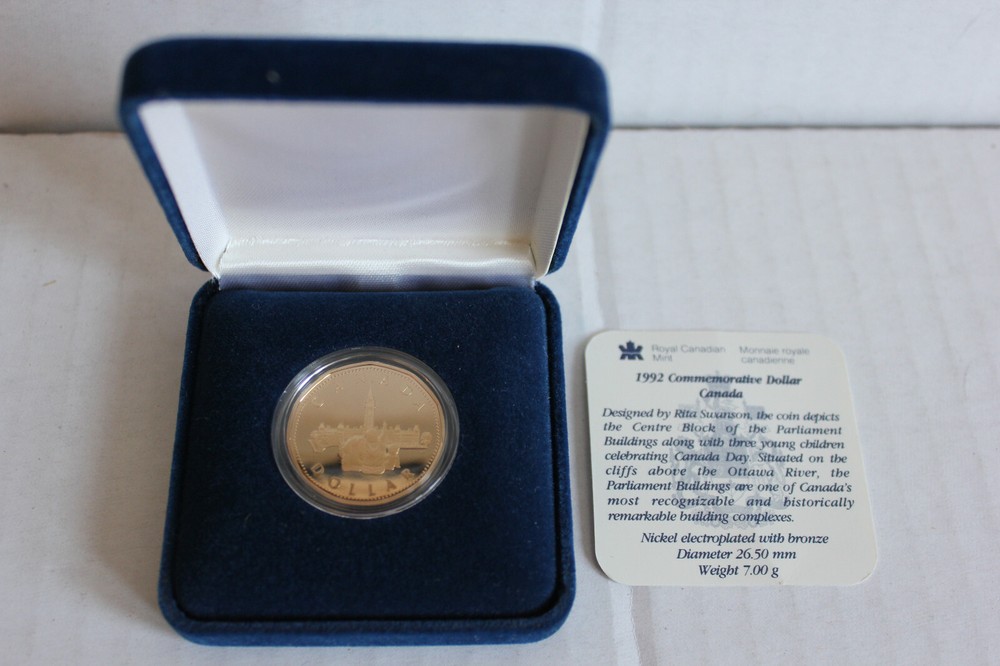 1992 Commemorative Canada Dollar (125) with box