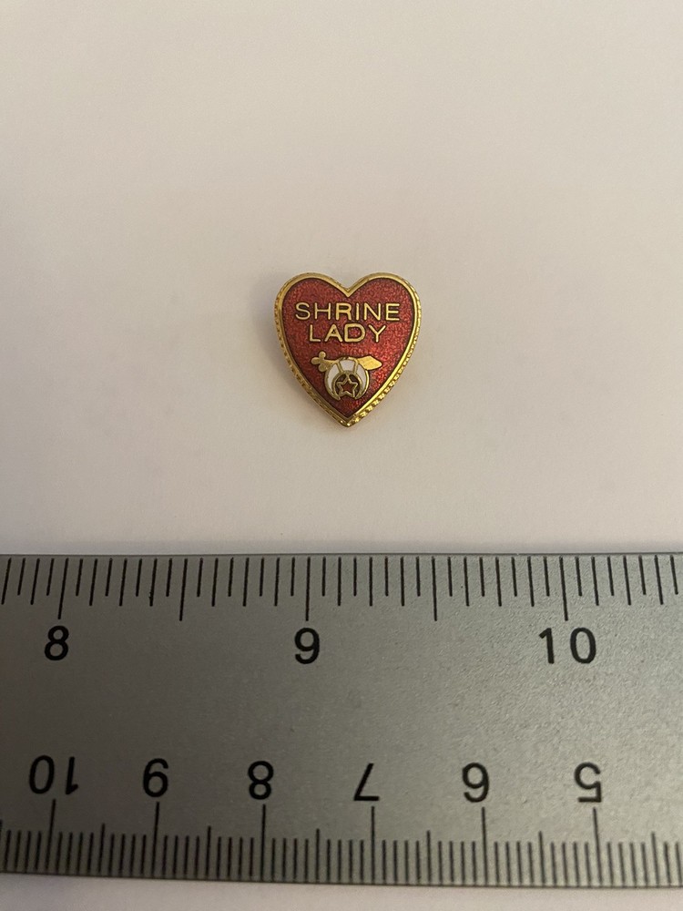 Shrine Lady Lapel Pin P184