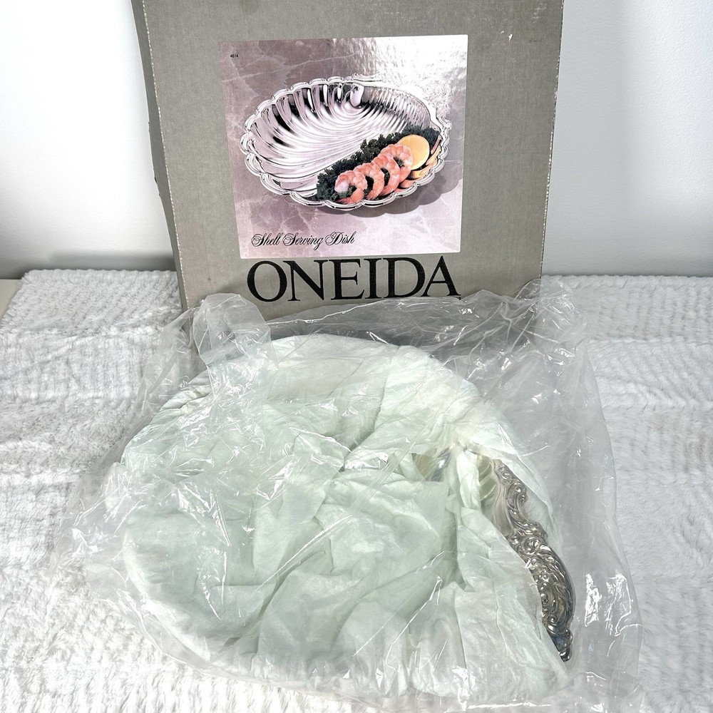 Vintage Oneida Silver Plate Shell Shaped Serving Dish NEW