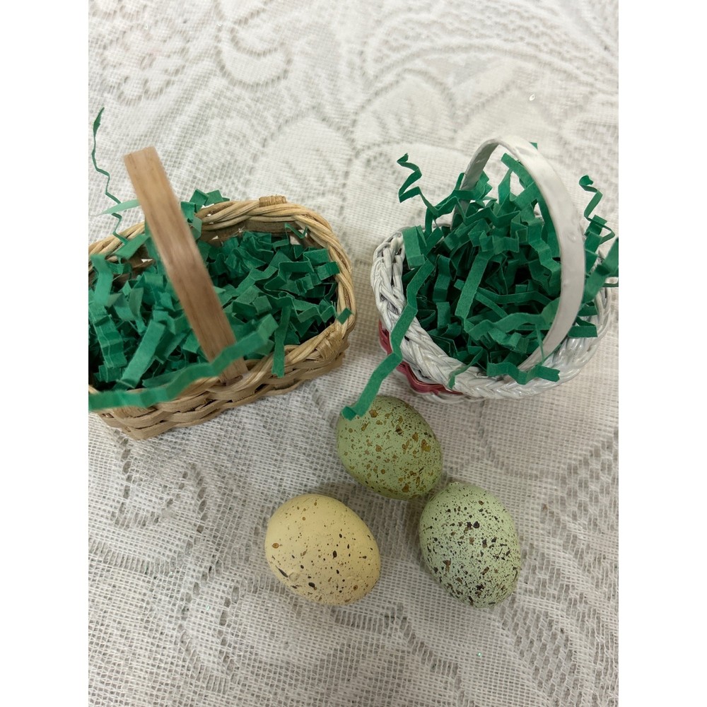 Miniature Easter Basket Set 2 Tiny Woven Baskets 3 Speckled Eggs Dollhouse Decor