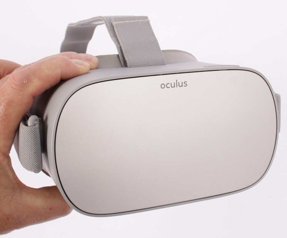 Meta Oculus Go 64GB Standalone Virtual Reality Headset with Remote - Gray