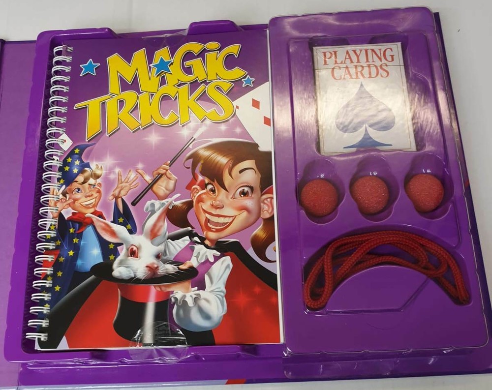 Mega Magic Tricks Kit game- New in box