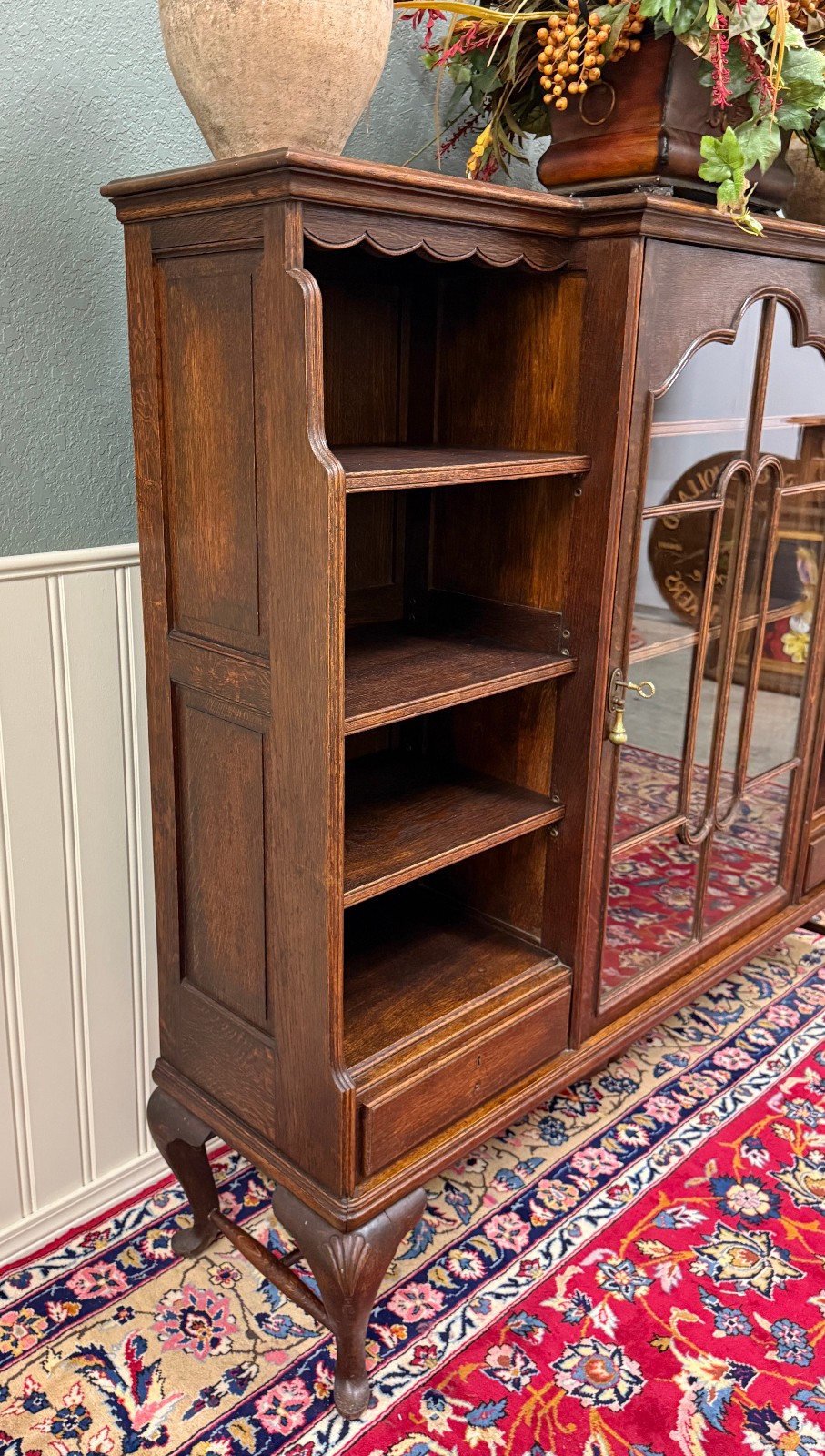 Antique English Bookcase Bookshelf Cabinet Glass Oak Queen Anne Legs 1920s-30s