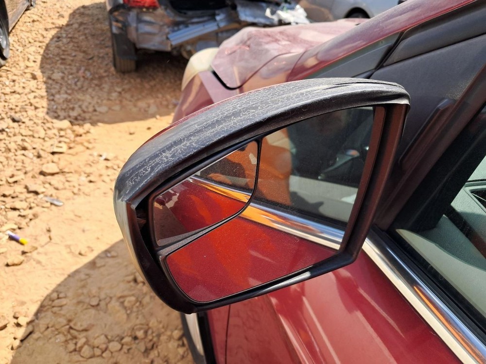 ESCAPE 2013 Glove Box 4778938