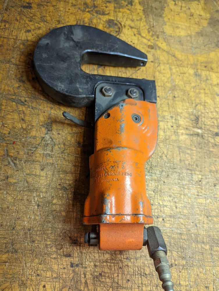 APT 705c Pneumatic Compression Rivet Squeezer air riveter aircraft deep 961 head