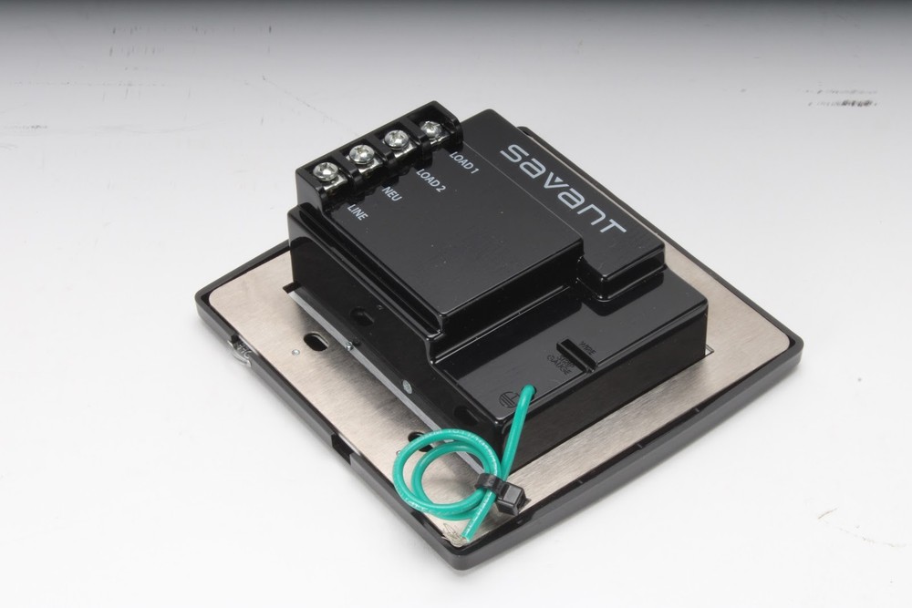 Savant WCC-206BB1-00 Wireless Circa Controller With Hardware and Box