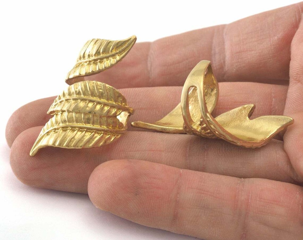 Leaf Adjustable Ring Raw Brass (17.5mm 7US inner size - Adjustable ) OZ2809