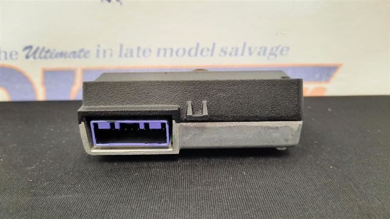 14 CHEVY SS OEM FRONT VIEW CAMERA 22994783