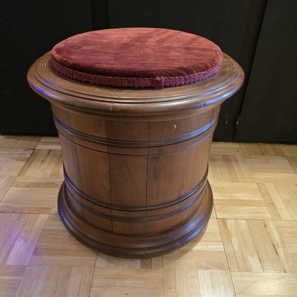 Antique Round Walnut Victorian Commode Stool With Chamber Pot Inside RARE