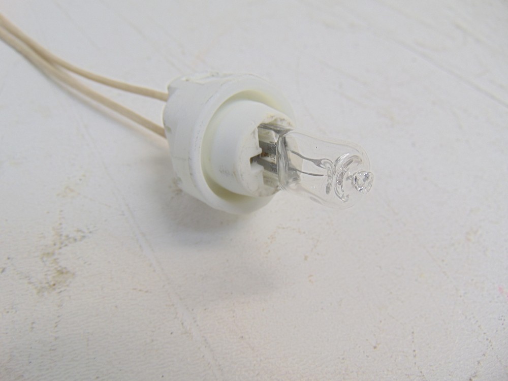 Frigidaire Electric Range GCFI3060BFA Light Bulb with Harness