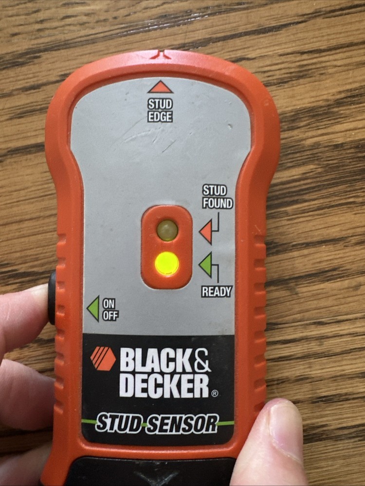 Black & Decker Stud Sensor/Finder w/ LED Indicators, SF100