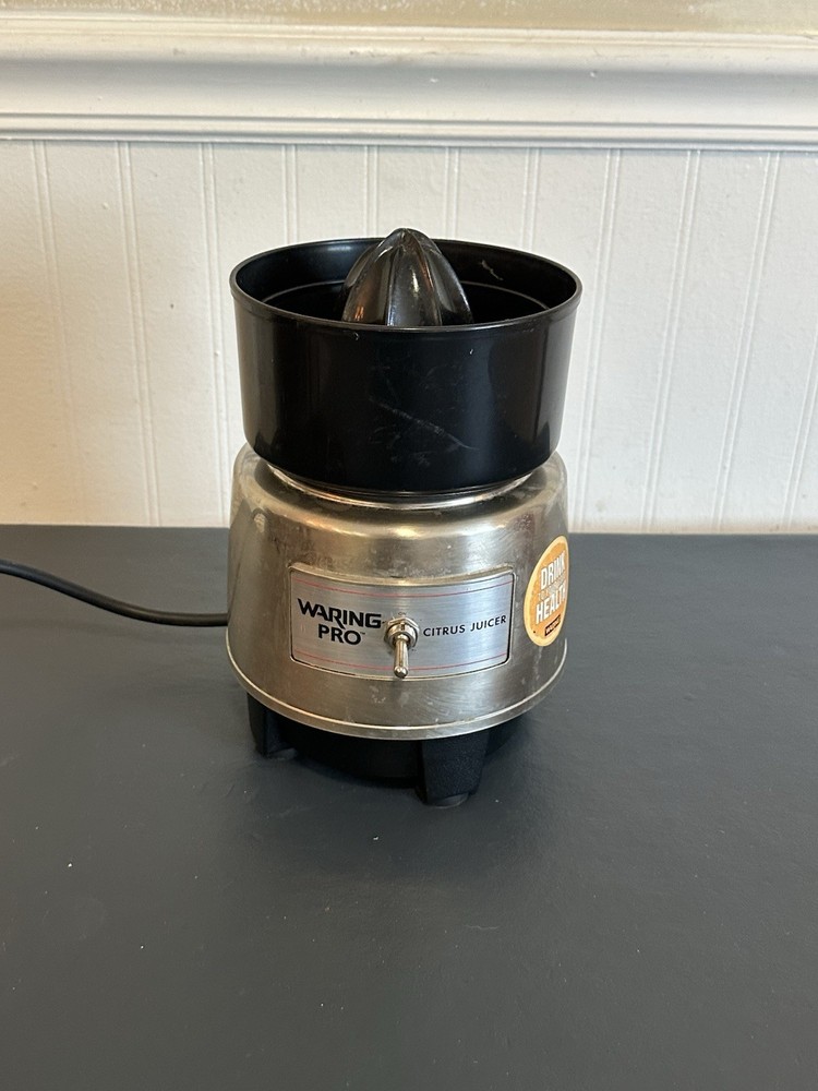 Waring Kitchen Classics Citrus Juicer - Chrome Model 11JC52 - Breakfast