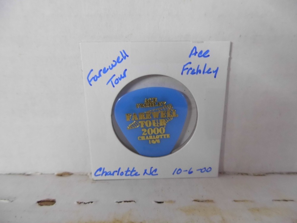 KISS "ACE FREHLEY" GUITAR PICK~10/6/00 READ DESCRIPTION  (2/17)