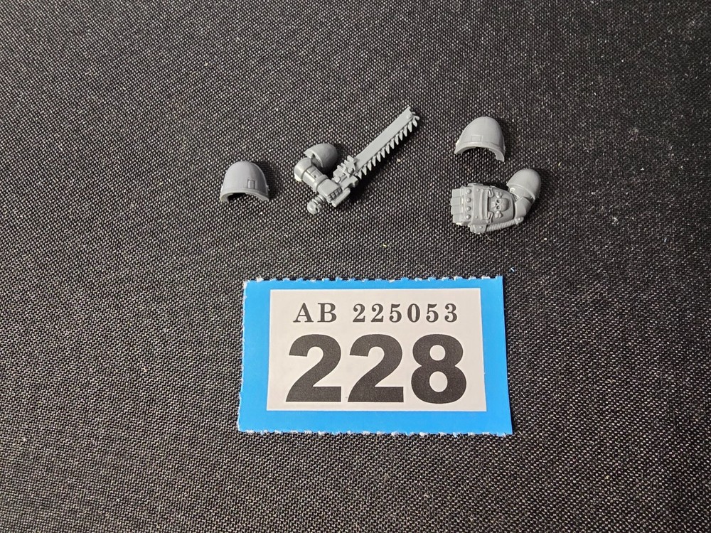 Games Workshop Warhammer 40k Bits Space Marines Sergeant Upgrade Parts