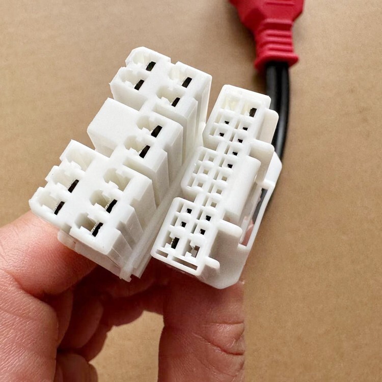 A.U.T.E.l T.e.s.l.a 3 and Y-Compatible Adapter : compatible diagnostic adapter