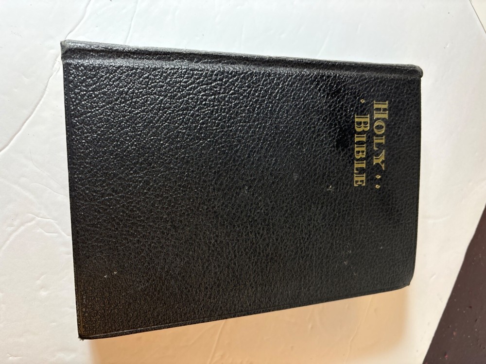 The Holy. New Catholic Edition illustrated. CBP Douay version Confraternity ed.