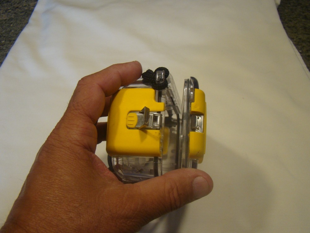 Sealife Reefmaster Underwater Digital 1.3mp Camera w/ Underwater Case