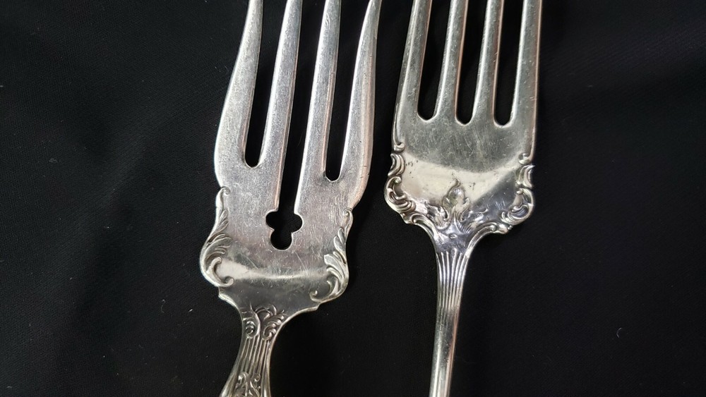 Vintage Rogers Large Serving Forks Victorian Silverplate Flatware (2)