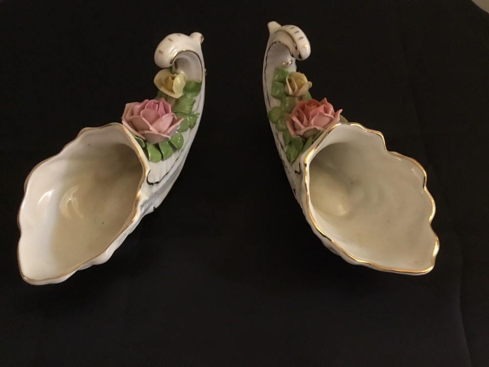 DRESDEN CAPDIMONTE CORNUCOPIA PORCELAIN VASES (2).                D134