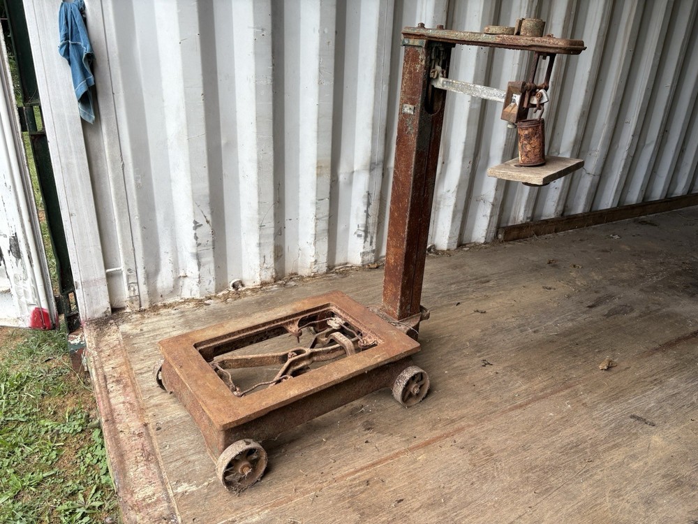 Antique Fairbanks Cast Iron Platform Scale