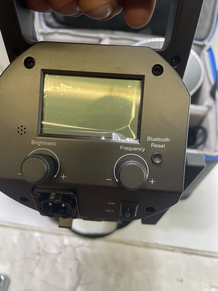 Feelworld FL125D 125W 5600K Daylight Point Source Studio Video Light APP Control
