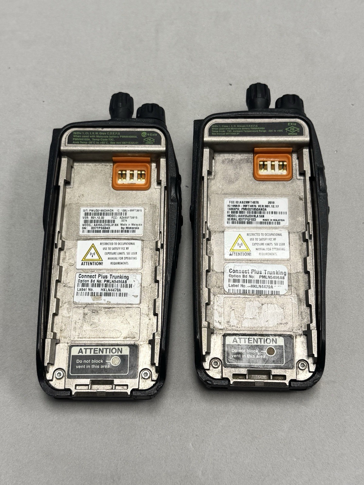 2x Motorola XPR 6550 VHF 136-174 MHz Two Way Radios AAH55JDH9LA1AN / NO BATTERY