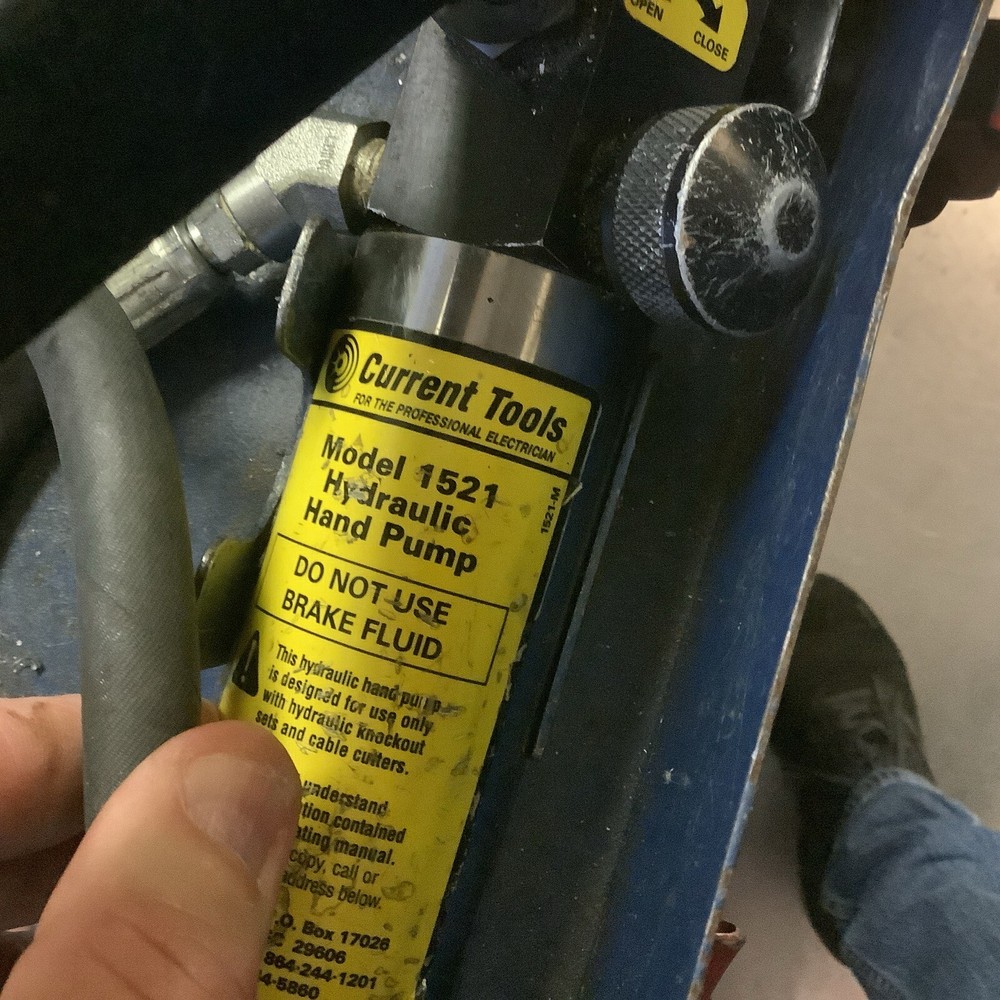 CURRENT Tools Knockout Punch Set W/1521 Hydraulic Hand Pump 1/2”-4”