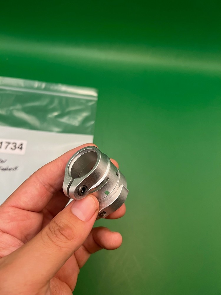 Autococker Clamping Feedneck