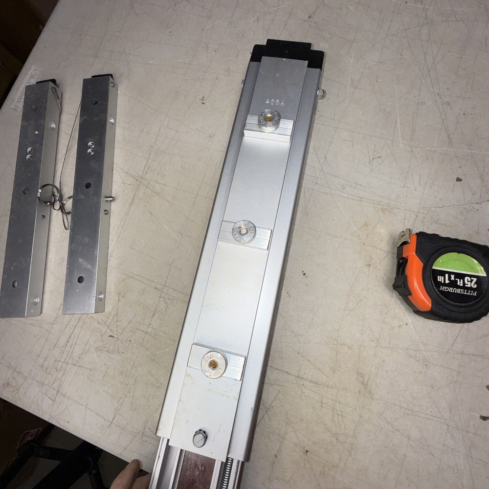 Levelok Keylock Quick Connect Ladder Leveler Full Kit. Model LP-2220-01 Open Box