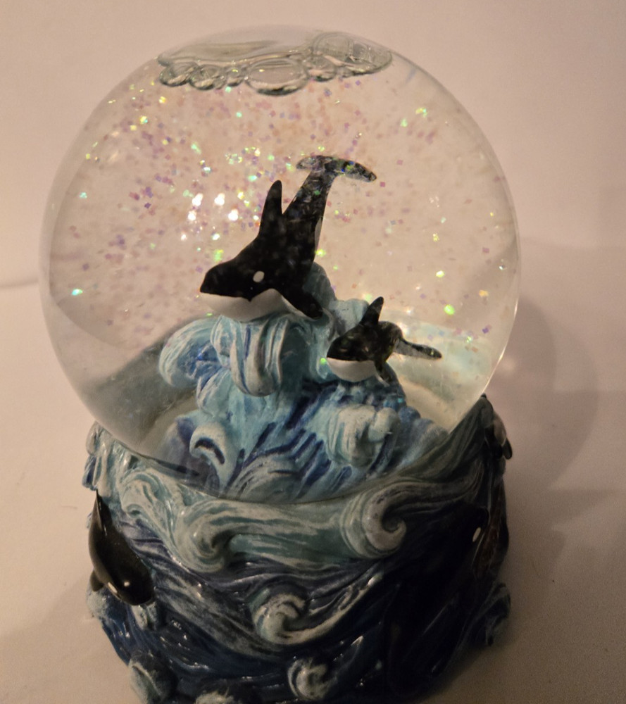 Sea World Snow Globe Orcas