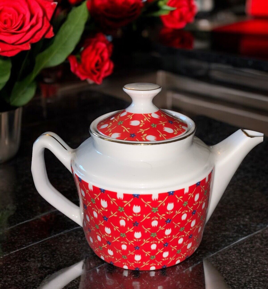 JOHN WAGNER & sons LARGE Red with Tulip Design Teapot