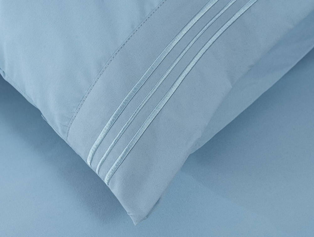 Queen Size Solid Cooling & Breathable 4 Piece Bedding Sheet Set - Brushed Mic...