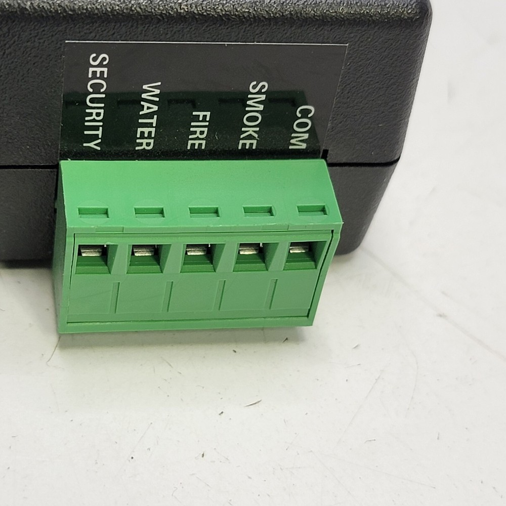 Tripp Lite ENVIROSENSE Rack Environmental Sensor Relay - Temperature & Humidity