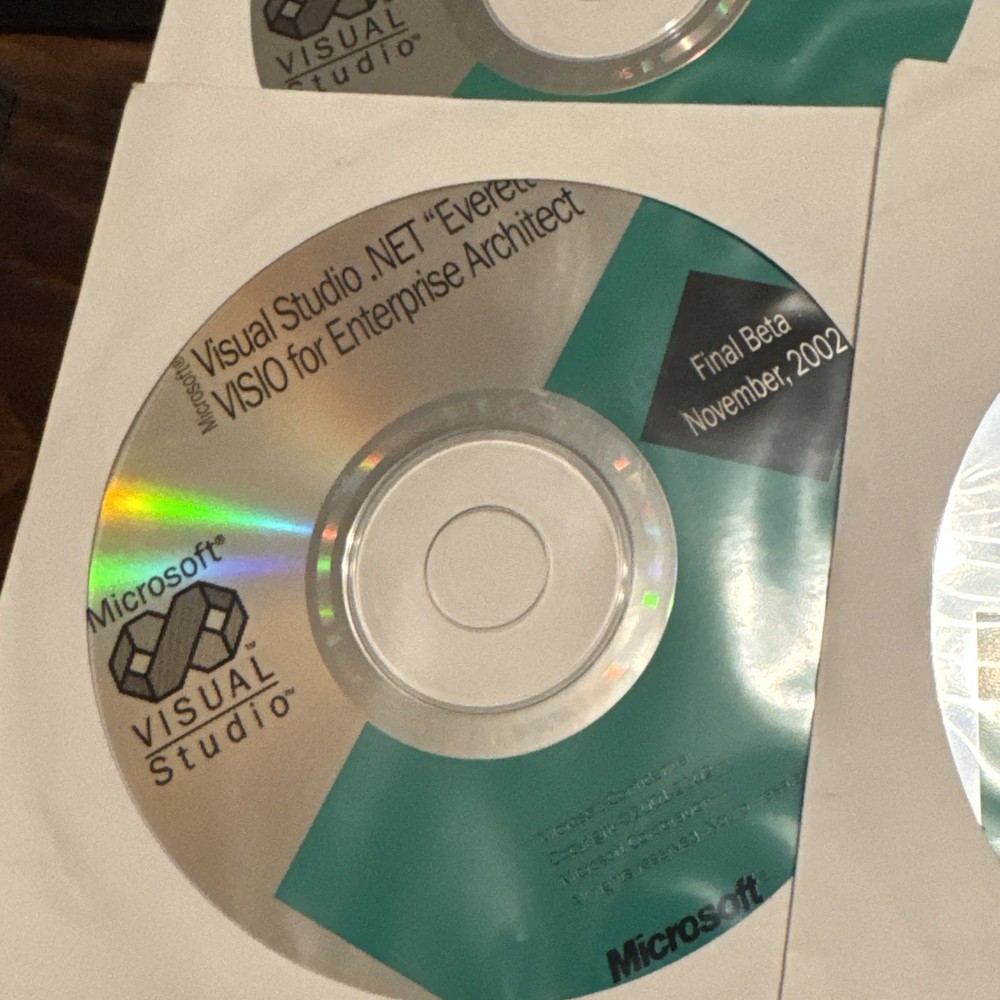 Microsoft Visual Studio.NET 2002 Professional Edition “Everett” MSDN Discs