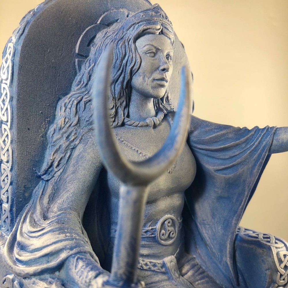 Arianrhod - Hand cast Statue