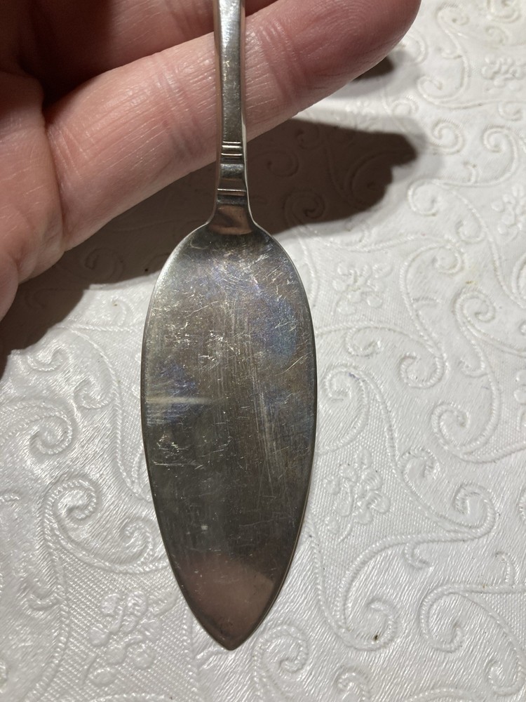 J. Tostrup Small Cake Server 830S Silver Norway 6 1/4" Kronesolv Pattern