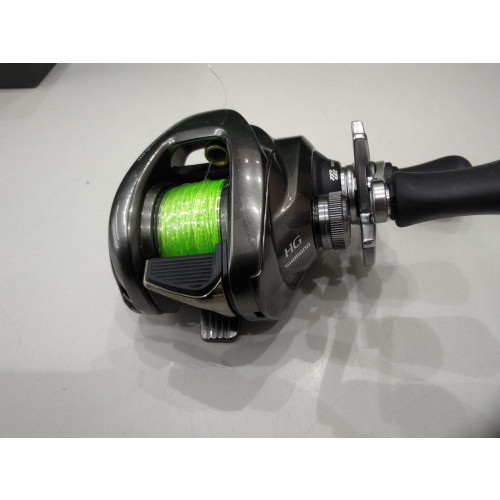 SHIMANO Baitcasting Reel METANIUM HG Right