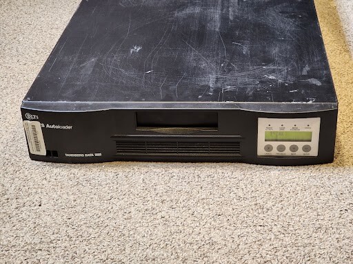TANDBERG DATA DLT VS80 AUTOLOADER TDA1231-01 EXCELLENT