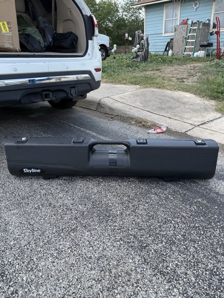 carrying banner case skyline “nice condition”