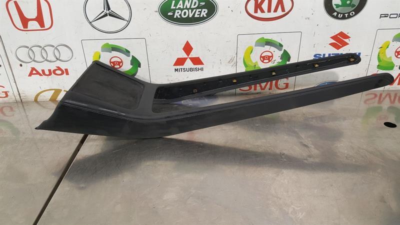 TESLA MODEL 3 LONG RANGE CENTER CONSOLE PANEL