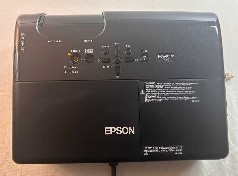 Epson Powerlite 77c EMP-X5 Multimedia Projector w/Case/ no remote control!