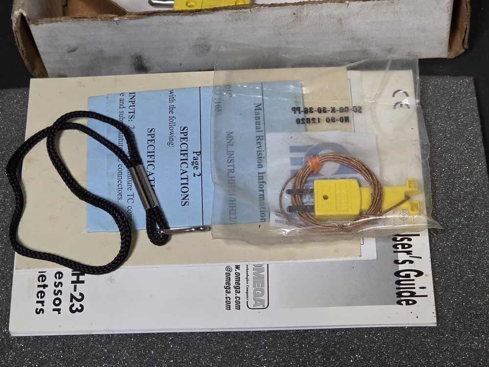 Omega Handheld Microprocessor Digital Thermometer HH-21