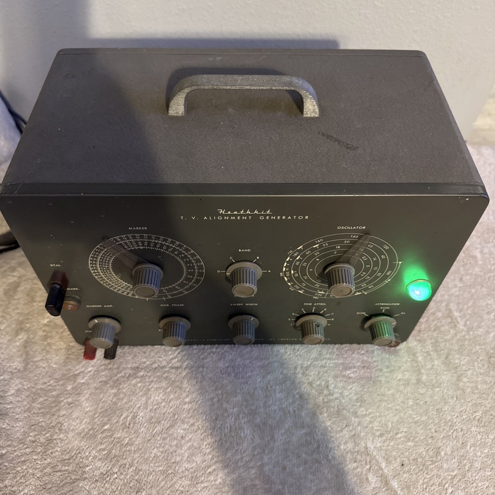 VTG Heathkit TV Alignment Generator Model TS-4A w/ original manual - powers on