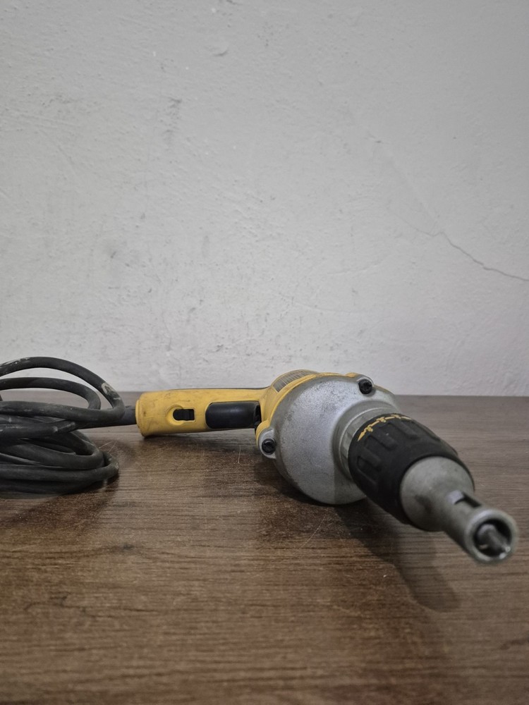 DEWALT DW272 VSR Drywall Screwdriver