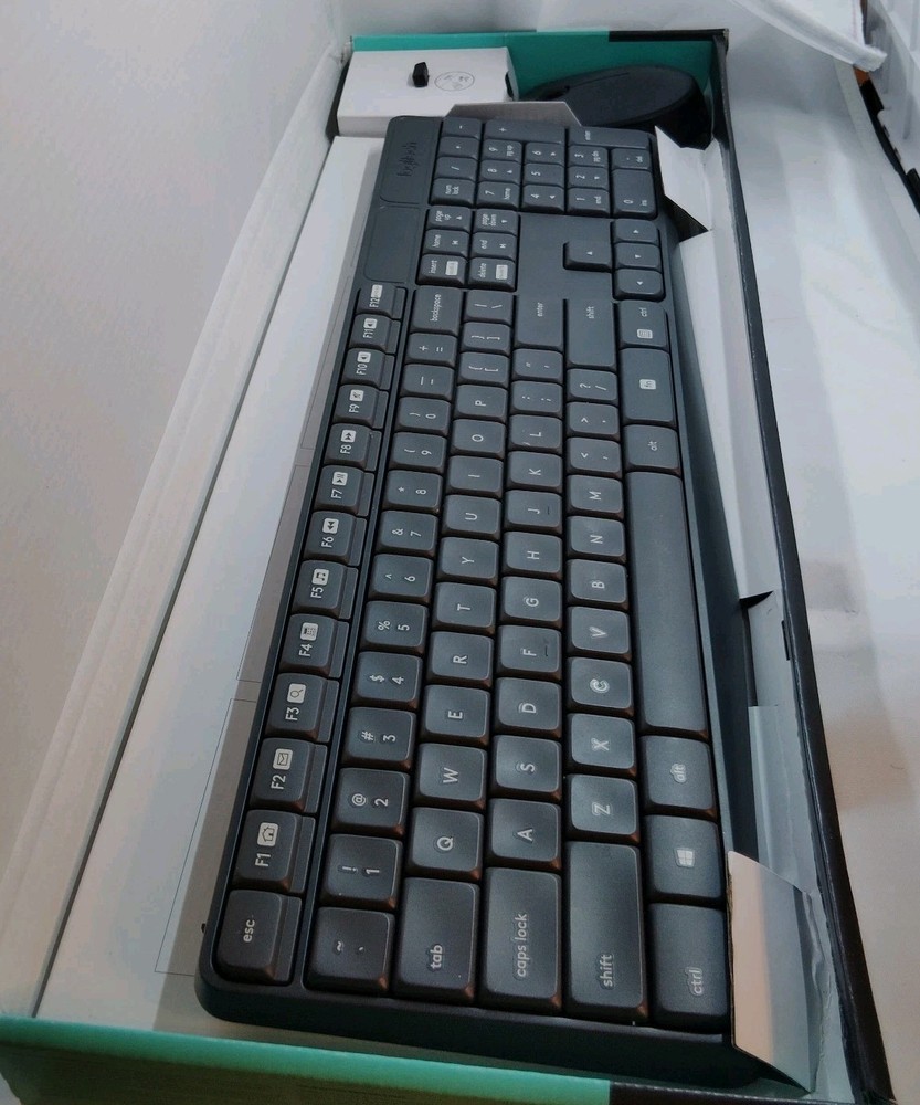 Logitech Comfort MK345 Wireless Keyboard and Mouse Combo Black Open Box