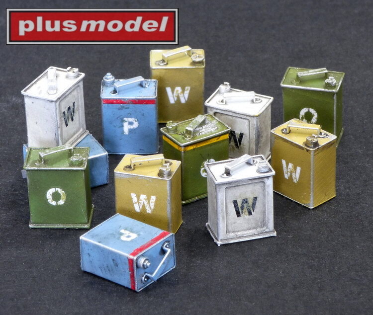 Plus Model 1/35 British Canisters Pow