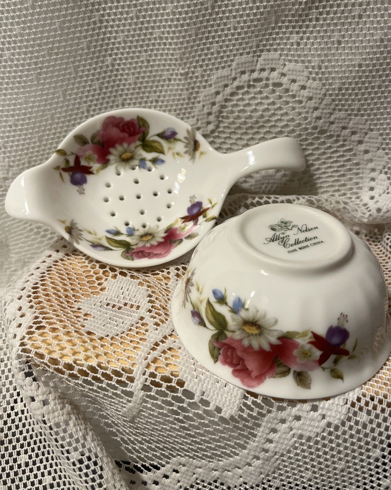 Vtg Allyn Nelson Fine Bone China Rose Pattern Tea Strainer & Drip Bowl Set